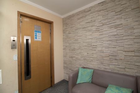 Apartamento à venda com 100m², 2 quartos e 1 vagaHall social