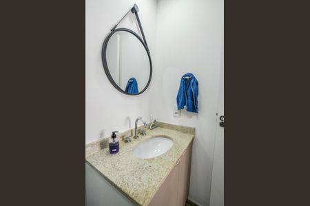 Apartamento à venda com 83m², 3 quartos e 2 vagasBanheiro da Suíte