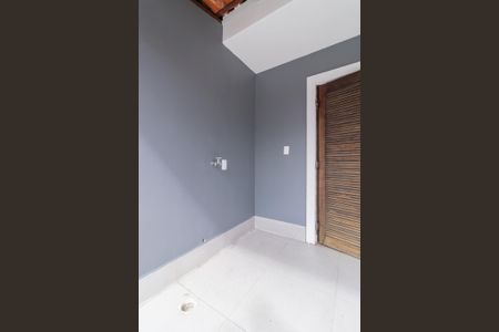 Casa à venda com 66m², 2 quartos e 1 vagaÁrea de Serviço