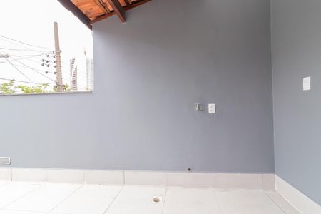 Casa à venda com 66m², 2 quartos e 1 vagaÁrea de Serviço