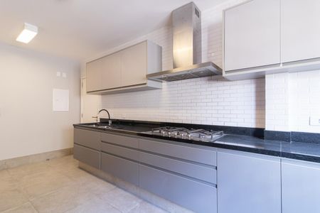 Apartamento à venda com 284m², 3 quartos e 3 vagas Apartamento à venda com 284m², 3 quartos e 3 vagasCozinha