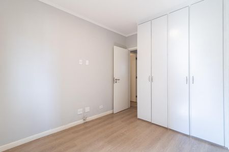 Apartamento à venda com 284m², 3 quartos e 3 vagas Apartamento à venda com 284m², 3 quartos e 3 vagasQuarto 2