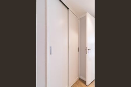 Apartamento à venda com 284m², 3 quartos e 3 vagas Apartamento à venda com 284m², 3 quartos e 3 vagasCloset da suíte