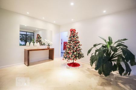 Apartamento à venda com 284m², 3 quartos e 3 vagas Apartamento à venda com 284m², 3 quartos e 3 vagasÁrea comum - Hall Social