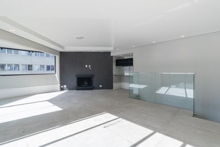 Apartamento à venda com 284m², 3 quartos e 3 vagas Apartamento à venda com 284m², 3 quartos e 3 vagasSala - Piso Superior