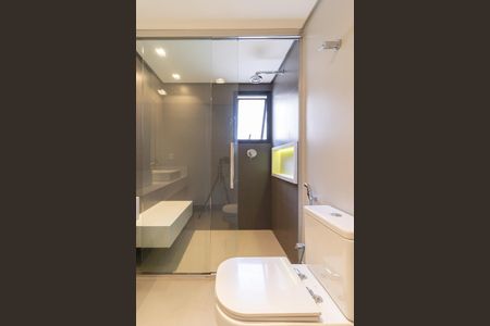 Apartamento à venda com 284m², 3 quartos e 3 vagas Apartamento à venda com 284m², 3 quartos e 3 vagasBanheiro da Suíte