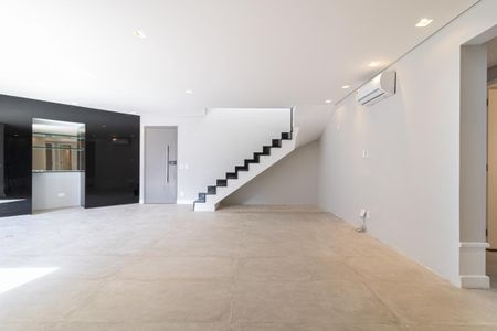 Apartamento à venda com 284m², 3 quartos e 3 vagas Apartamento à venda com 284m², 3 quartos e 3 vagasSala