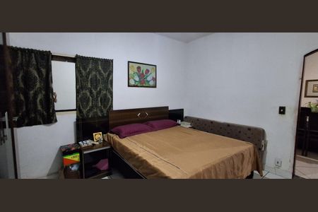 Casa à venda com 250m², 3 quartos e 2 vagas Casa à venda com 250m², 3 quartos e 2 vagasQuarto 2