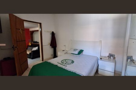 Casa à venda com 250m², 3 quartos e 2 vagas Casa à venda com 250m², 3 quartos e 2 vagasQuarto 1