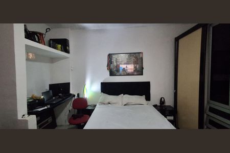 Casa à venda com 250m², 3 quartos e 2 vagas Casa à venda com 250m², 3 quartos e 2 vagasSuíte