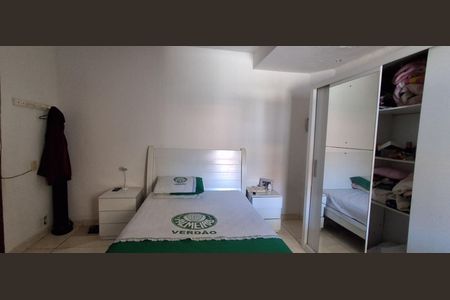 Casa à venda com 250m², 3 quartos e 2 vagas Casa à venda com 250m², 3 quartos e 2 vagasQuarto 1