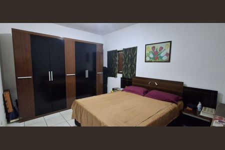 Casa à venda com 250m², 3 quartos e 2 vagas Casa à venda com 250m², 3 quartos e 2 vagasQuarto 2