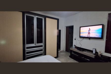 Casa à venda com 250m², 3 quartos e 2 vagas Casa à venda com 250m², 3 quartos e 2 vagasSuíte