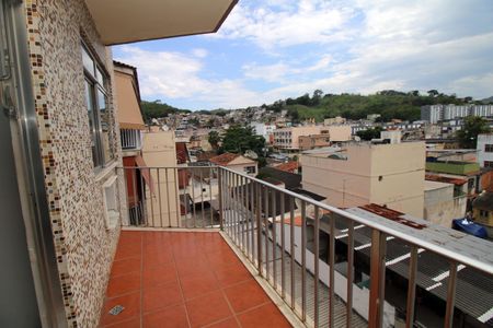 Apartamento para alugar com 100m², 2 quartos e 1 vagaVaranda