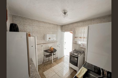 Casa à venda com 200m², 2 quartos e 4 vagas Casa à venda com 200m², 2 quartos e 4 vagasCozinha