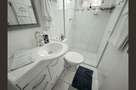 Casa à venda com 200m², 2 quartos e 4 vagas Casa à venda com 200m², 2 quartos e 4 vagasBanheiro