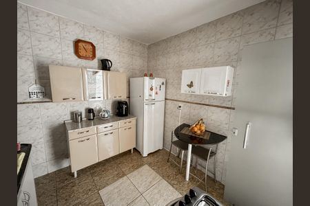 Casa à venda com 200m², 2 quartos e 4 vagas Casa à venda com 200m², 2 quartos e 4 vagasCozinha