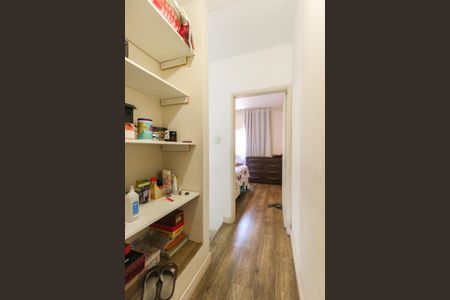 Casa à venda com 241m², 2 quartos e 1 vaga Casa à venda com 241m², 2 quartos e 1 vagaCorredor