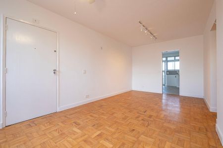Apartamento à venda com 82m², 2 quartos e 1 vaga Apartamento à venda com 82m², 2 quartos e 1 vagaSala