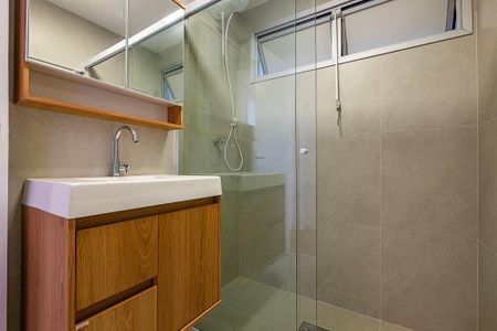 Apartamento à venda com 82m², 2 quartos e 1 vaga Apartamento à venda com 82m², 2 quartos e 1 vagaBanheiro Social