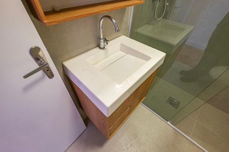 Apartamento à venda com 82m², 2 quartos e 1 vaga Apartamento à venda com 82m², 2 quartos e 1 vagaBanheiro Social