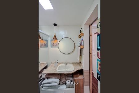 Apartamento à venda com 56m², 2 quartos e 1 vaga Apartamento à venda com 56m², 2 quartos e 1 vagaBanheiro
