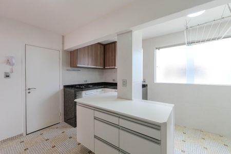Apartamento à venda com 58m², 1 quarto e 1 vaga Apartamento à venda com 58m², 1 quarto e 1 vagaCozinha e Área de Serviço