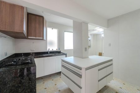Apartamento à venda com 58m², 1 quarto e 1 vaga Apartamento à venda com 58m², 1 quarto e 1 vagaCozinha e Área de Serviço
