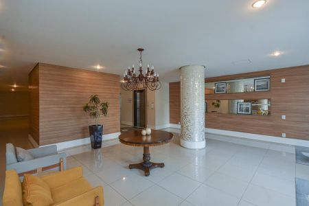 Apartamento para alugar com 82m², 2 quartos e 1 vagaHall social