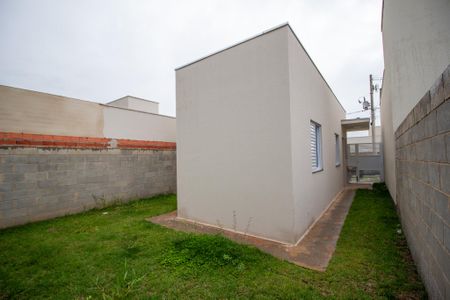 Casa de condomínio para alugar com 53m², 2 quartos e 2 vagasQuintal 