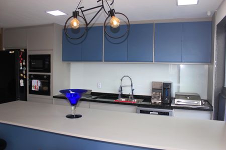 Apartamento para alugar com 89m², 2 quartos e 2 vagasCozinha e varanda