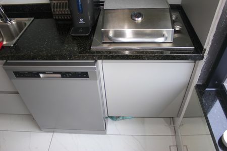 Apartamento para alugar com 89m², 2 quartos e 2 vagasCozinha e varanda