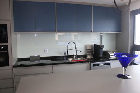 Apartamento para alugar com 89m², 2 quartos e 2 vagasCozinha e varanda