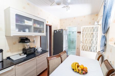 Casa à venda com 500m², 2 quartos e 2 vagas Casa à venda com 500m², 2 quartos e 2 vagasCozinha