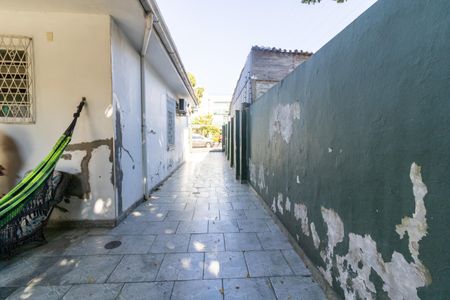 Casa à venda com 500m², 2 quartos e 2 vagas Casa à venda com 500m², 2 quartos e 2 vagasQuintal
