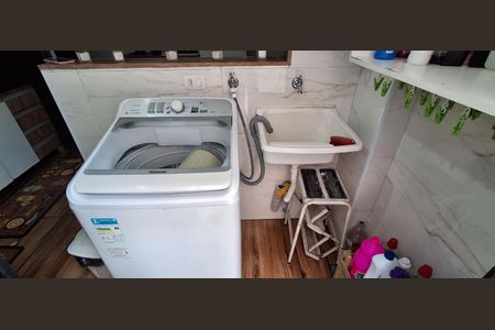 Apartamento à venda com 115m², 2 quartos e 1 vagaÁrea de Serviço 