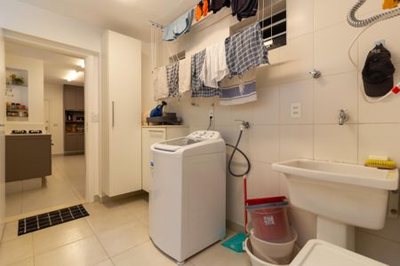 Apartamento à venda com 145m², 3 quartos e 1 vaga Apartamento à venda com 145m², 3 quartos e 1 vagaÁrea de Serviço