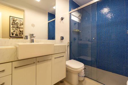 Apartamento à venda com 145m², 3 quartos e 1 vaga Apartamento à venda com 145m², 3 quartos e 1 vagaBanheiro