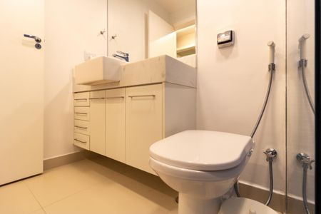 Apartamento à venda com 145m², 3 quartos e 1 vaga Apartamento à venda com 145m², 3 quartos e 1 vagaBanheiro