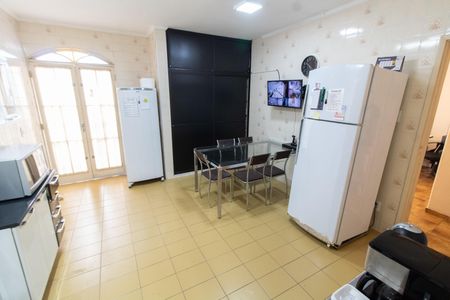 Casa à venda com 350m², 4 quartos e 2 vagas Casa à venda com 350m², 4 quartos e 2 vagasCOZINHA