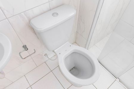 Banheiro de apartamento para alugar com 2 quartos, 48m² em Jardim Primavera, Jacareí