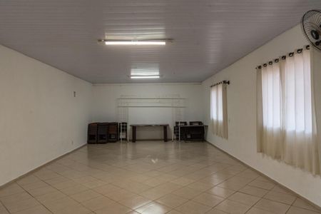 Apartamento à venda com 43m², 2 quartos e 1 vaga Apartamento à venda com 43m², 2 quartos e 1 vagaÁrea comum - Salão de festas