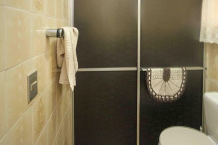 Casa à venda com 150m², 4 quartos e 2 vagas Casa à venda com 150m², 4 quartos e 2 vagasBanheiro Social