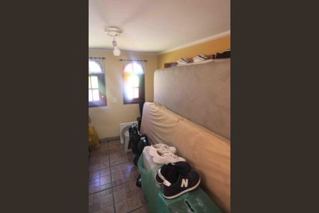 Casa à venda com 150m², 4 quartos e 2 vagas Casa à venda com 150m², 4 quartos e 2 vagasQuarto