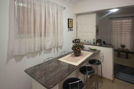 Casa à venda com 150m², 4 quartos e 2 vagas Casa à venda com 150m², 4 quartos e 2 vagasSala de Jantar