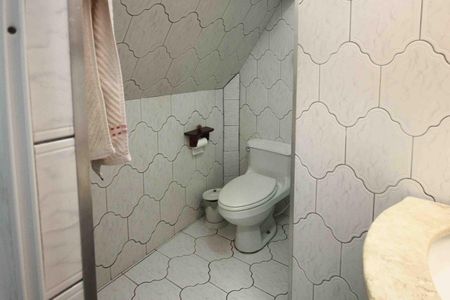 Casa à venda com 150m², 4 quartos e 2 vagas Casa à venda com 150m², 4 quartos e 2 vagasBanheiro da Suite