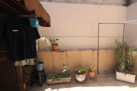 Casa à venda com 150m², 4 quartos e 2 vagas Casa à venda com 150m², 4 quartos e 2 vagasVaranda da Suite