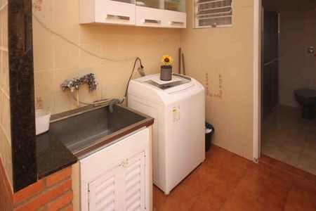 Casa à venda com 150m², 4 quartos e 2 vagas Casa à venda com 150m², 4 quartos e 2 vagasÁrea de Serviço