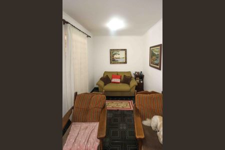 Casa à venda com 150m², 4 quartos e 2 vagas Casa à venda com 150m², 4 quartos e 2 vagasSala