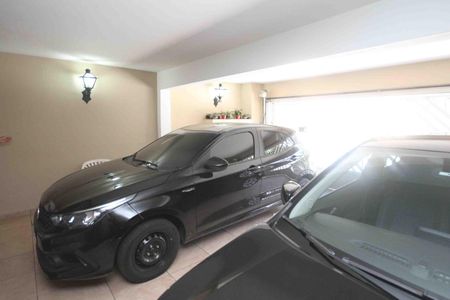 Casa à venda com 150m², 4 quartos e 2 vagas Casa à venda com 150m², 4 quartos e 2 vagasGaragem